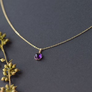Colgante de amatista, piedra preciosa, piedra de nacimiento de febrero, delicado collar de plata 925 y oro de 14k para mujer - Product Image 1