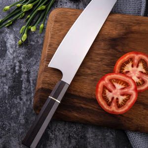 Couteau de chef artisanal de style japonais LEGACY BLADES en acier au carbone, ambidextre, finition haute brillance, manche en bois, compatible lave-vaisselle - Product Image 4