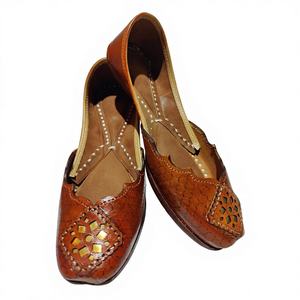 Chaussures de soirée fantaisie pour femmes en cuir véritable BS International avec bande élastique, logo de marque personnalisé imprimé, qualité durable - Product Image 1