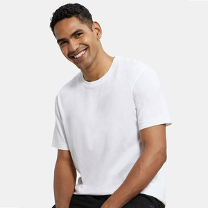 T-shirt à col rond et manches courtes en coton peigné de qualité supérieure, blanc - Product Image 1