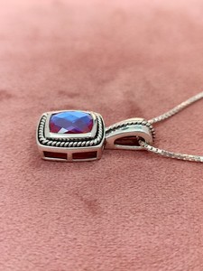 Pendentif en cristal de quartz arc-en-ciel céleste, collier élégant en pierres précieuses colorées, cadeau pour femmes, design de mode unique - Product Image 3