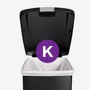 Poubelle à pédale en plastique de 10,6 gallons avec couvercle à glissière sécurisé, poubelle de cuisine noire - Product Image 5