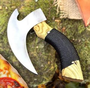 Cortador de Pizza Hecho a Mano de Acero Inoxidable con Envoltura Personalizada, Mango de Madera y Funda de Cuero - Product Image 4