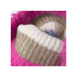 Bonnet d'hiver chaud en fibre acrylique de couleur unie avec logo brodé personnalisé, vente en gros de mode, bonnets tricotés avec logo sur mesure - Product Image 5