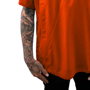 Camisa de Barbero Naranja de Manga Corta con Bolsillo en el Pecho, Transpirable, de Algodón, Ideal para Salón de Belleza, Corte, Peinado y Estilismo - Product Image 4