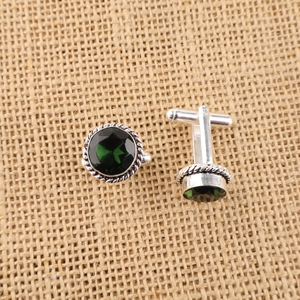 Boutons de manchette élégants et tendance, faits à la main, en tourmaline verte, magnifiques pierres précieuses, sertis dans de l'argent sterling 925 plaqué, unisexe. - Product Image 1