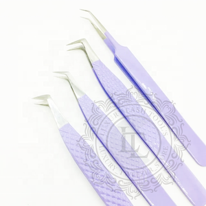 Pince à épiler à pointe argentée avec revêtement en poudre violette Pince à épiler d'extension de cils à poignée diamantée en acier inoxydable durable - Product Image 1