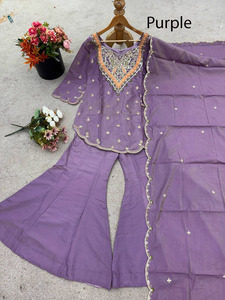 Nouvel ensemble haut en soie, sharara et dupatta, broderie et sequins, entièrement cousu, prêt-à-porter, robe de fête haut de gamme pour Diwali - Product Image 4