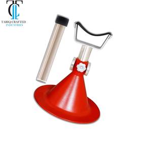 Soporte Portátil y Ajustable para Pezuñas de Caballo, Marca TARIQ CRAFTED INDUSTRIES - Product Image 1