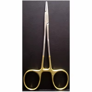 Portaagujas Manual con Mango Dorado, Certificado CE, Cumple con ISO13485, Clase I TC, 13 CM, Mordazas Lisas/Serradas, Carburo de Tungsteno - Product Image 1