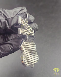 Pendentif de luxe personnalisé en forme de panneau de rue, serti de moissanite, style Hip Hop, avec bouclier, collier statement - Product Image 6