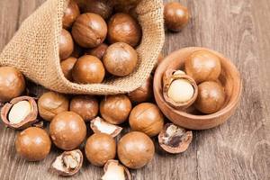 Comida Snack Top Deal Vietnam Suministro de fábrica La mejor calidad Saludable Sabroso AGRIETADO ASADO MACADAMIA Nueces Varios tamaños de bolsas - Product Image 3