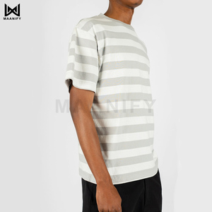 T-shirt surdimensionné gris et blanc rayé avec logo personnalisé OEM pour homme, coupe ample, streetwear, coton lavé aux enzymes, best-seller MAANIFY - Product Image 1