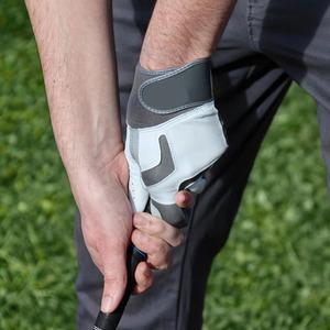 Guantes de Golf Deportivos de Cuero al por Mayor, Antideslizantes, con Logotipo Personalizado, Diseño Duradero, para Golfistas Profesionales - Product Image 4