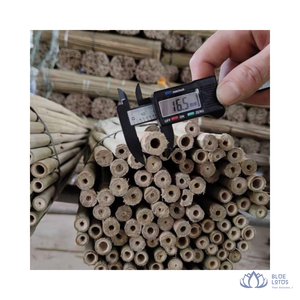 [สินค้าขายดี] ไม้ไผ่ตันกิ้นแบบหนาสำหรับงานก่อสร้าง รั้ว โครงสร้างสร้างสรรค์ รองรับน้ำหนักได้ดี ปรับแต่งได้ บลูโลตัส - Product Image 1