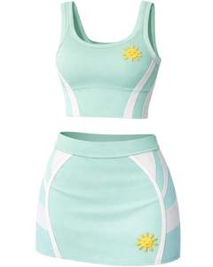 ชุดเซ็ตเสื้อครอปท็อปสีเขียวมิ้นท์และกระโปรงมินิสั้นสำหรับผู้หญิง ออกแบบโดยผู้ผลิต คอวี แขนกุด เอวสูง ทรงเข้ารูป ชุดสองชิ้นสำหรับฤดูร้อน - Product Image 1