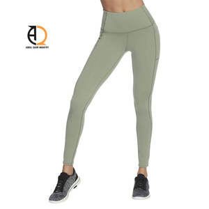 Leggings al por mayor de la misma marca con logo frontal, conjunto de yoga para mujer, cintura alta, antibacteriano, transpirable, ropa deportiva para entrenamiento y gimnasio. - Product Image 5