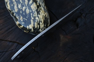 Cuchillo de caza y camping Damascus Drop Point con mango de madera, hoja forjada a medida de grado industrial OEM, proveedor con 3 años de garantía - Product Image 4