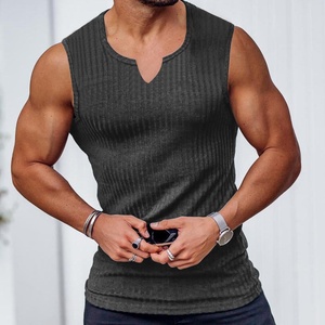 Débardeur d'entraînement athlétique, vêtement de sport à séchage rapide, gilet de course à col rond pour hommes - Product Image 3