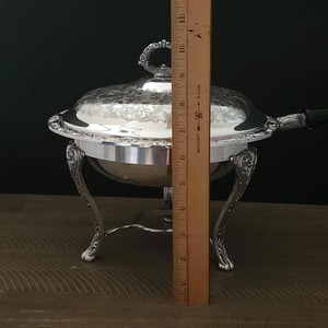 Recipiente Redondo de Acero Inoxidable con Tapa y Patas Decorativas, Plato para Servir de 4.5L para Uso en Hoteles, Restaurantes y Banquetes - Product Image 1