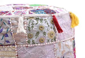 Pouf circulaire bohème artisanal en tissu, design patchwork décoratif, emballage individuel - Product Image 2