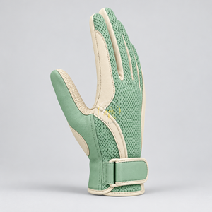 Gants d'équitation personnalisés alliant des matériaux confortables, une adhérence sécurisée et une construction durable pour les clubs et les écoles - Product Image 2