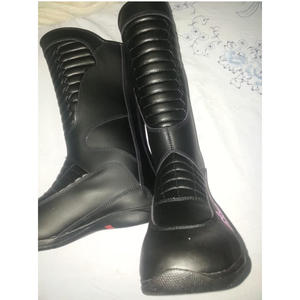 Botas de Motociclismo de Cuero de Diseño Exclusivo para Hombre, Forro de Malla de Primera Calidad, Estilo de Carreras, Ventiladas, Blancas - Product Image 2