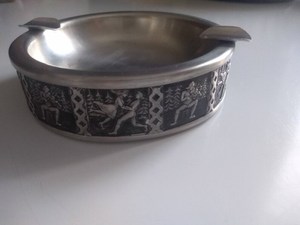 Cendrier en métal design avec couvercle, fait main, forme et taille personnalisées, pour cigarettes, fabriqué en Inde - Product Image 3