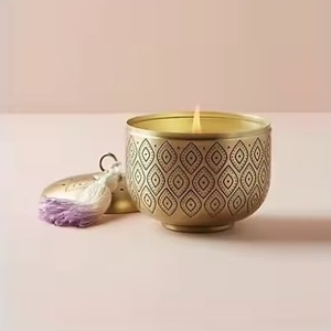 Bougie votive artisanale en métal remplie de cire de soja, parfumée, écologique, décoration originale pour la maison, idéale pour les festivals, les anniversaires et les célébrations de Diwali - Product Image 5
