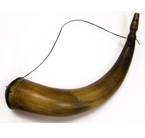 Cuerno de Polvo de Alta Calidad 100% con Cinturón de Cuero, Cuerno de Buey de la India - Product Image 3