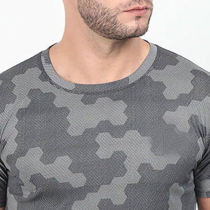 Camiseta de Sublimación Personalizada para Hombre, Tejido de Poliéster que Absorbe la Humedad, Cuello Redondo, Ropa de Verano, Venta al por Mayor en Pakistán - Product Image 4