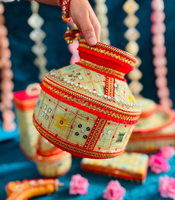 Kalash décoratif vintage pour mariages, fêtes Haldi, Sangeet et Mehndi - Centre de table en acier inoxydable et Gota Patti, écologique
