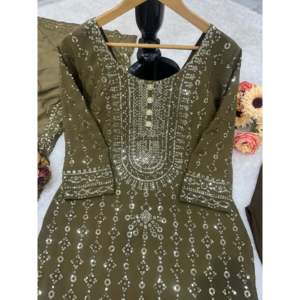 Conjunto de Top y pantalón de fiesta para mujer de diseñador con hermosa Dupatta - Product Image 4