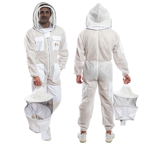 Combinaison d'apiculture professionnelle ignifuge niveau D avec voile intégral ventilé à 3 couches en maille anti-piqûres - Product Image 1