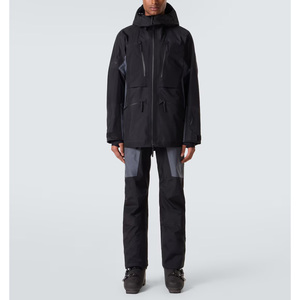 ชุดเสื้อกันลมน้ำหนักเบา ทรงสวมใส่สบาย พร้อมดีไซน์ที่ใช้งานได้จริง เหมาะสำหรับการเดินทาง กิจกรรมกลางแจ้ง และการสวมใส่ในชีวิตประจำวัน - Product Image 1
