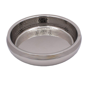 Bol à pédicure en acier inoxydable durable avec une construction robuste, parfait pour une utilisation longue durée dans les spas, les salons et les maisons - Product Image 1