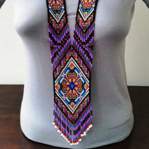 Collar tradicional ucraniano de moda, joyería hecha a mano, collar de cuentas, joyería ucraniana, estilo folclórico ucraniano, con pendientes. - Product Image 1