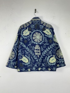 Giacca Blu Scuro Ricamata Stile Suzani |   Cotone |   Cappotto in Stile Suzani |   Top Boho Indigo con Apertura Frontale - Product Image 4