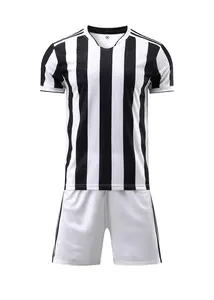 Conjuntos de camisetas de fútbol personalizadas por sublimación, diseño de uniforme de fútbol colorido en negro y amarillo para hombre - Product Image 5