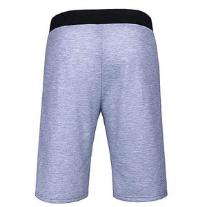 Shorts Bermuda Homme Gris à Rayures Latérales Rouges, Taille Mi-Haute, en Polyester Tricoté Respirant, Style Décontracté et Sportif - Product Image 2