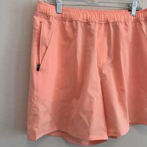 Shorts courts pour hommes en tissu tissé à séchage rapide, couleur unie corail, taille élastique, avec poches, style décontracté, longueur mi-cuisse - Product Image 6