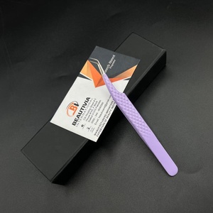 Pince à cils professionnelle violet clair à 45 degrés en acier inoxydable pointe lisse pince à épiler à extension de cils de 11cm vente en gros - Product Image 3