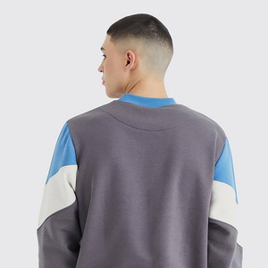 เสื้อสเวตเชิ้ตผู้ชายแบบถัก OEM แบบกำหนดเอง ลายเรียบ สีสันตัดกันสำหรับฤดูหนาว คอกลม สวมใส่สบาย ทรงหลวมพิเศษ ป้องกันรอยยับ - Product Image 4