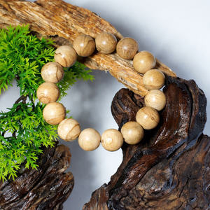 Bracelet en bois d'agar avec perles rondes naturelles - Product Image 4