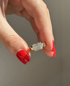 Bague de fiançailles en diamant de laboratoire taille radiant, or jaune 14 carats, solitaire pour femme, bijoux de mariée - Product Image 3