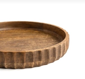 Bandeja de Servir Portátil de Madera de Mango Tallada a Mano, Ecológica, con Acabado Pulido y Borde Rústico Tallado, Plato para Aperitivos - Product Image 5