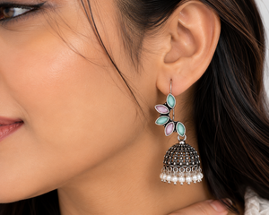 Pendientes colgantes estilo bohemio con forma de campana, con piedras de cuarzo verde menta y lavanda, y gotas de perlas de imitación para mujer, joyería para fiestas. - Product Image 4