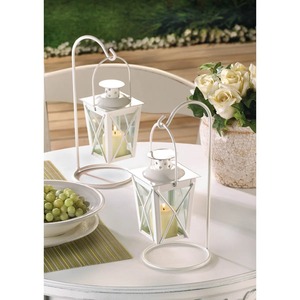 Elegante Farol de Metal con Acabado Blanco y Soporte, Apto para Centro de Mesa y Decoración Interior y Exterior, Hecho a Mano en India - Product Image 3