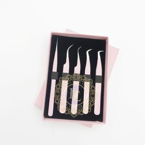 Pince à épiler à pointe argentée en acier inoxydable durable à motif diamant pince à épiler personnalisée de qualité supérieure en poudre rose vente en gros - Product Image 1