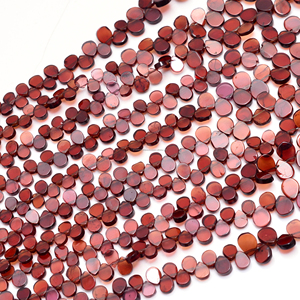 Cadena de Cuentas de Granate Rojo Natural Hechas a Mano, Forma de Pera Plana de 16 Pulgadas, 4x5 a 5x6 mm, para la Fabricación de Joyas - Product Image 1